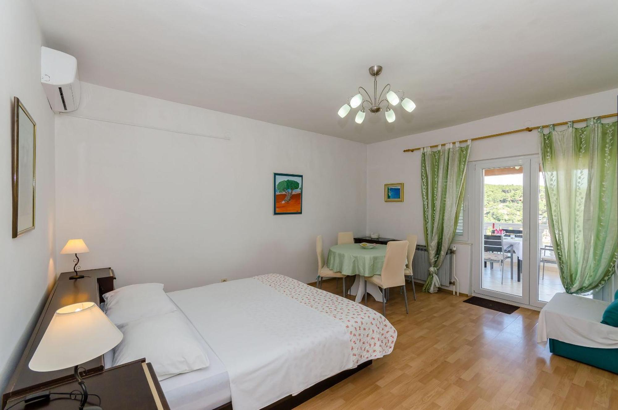 Apartments Jakov イェルサ エクステリア 写真