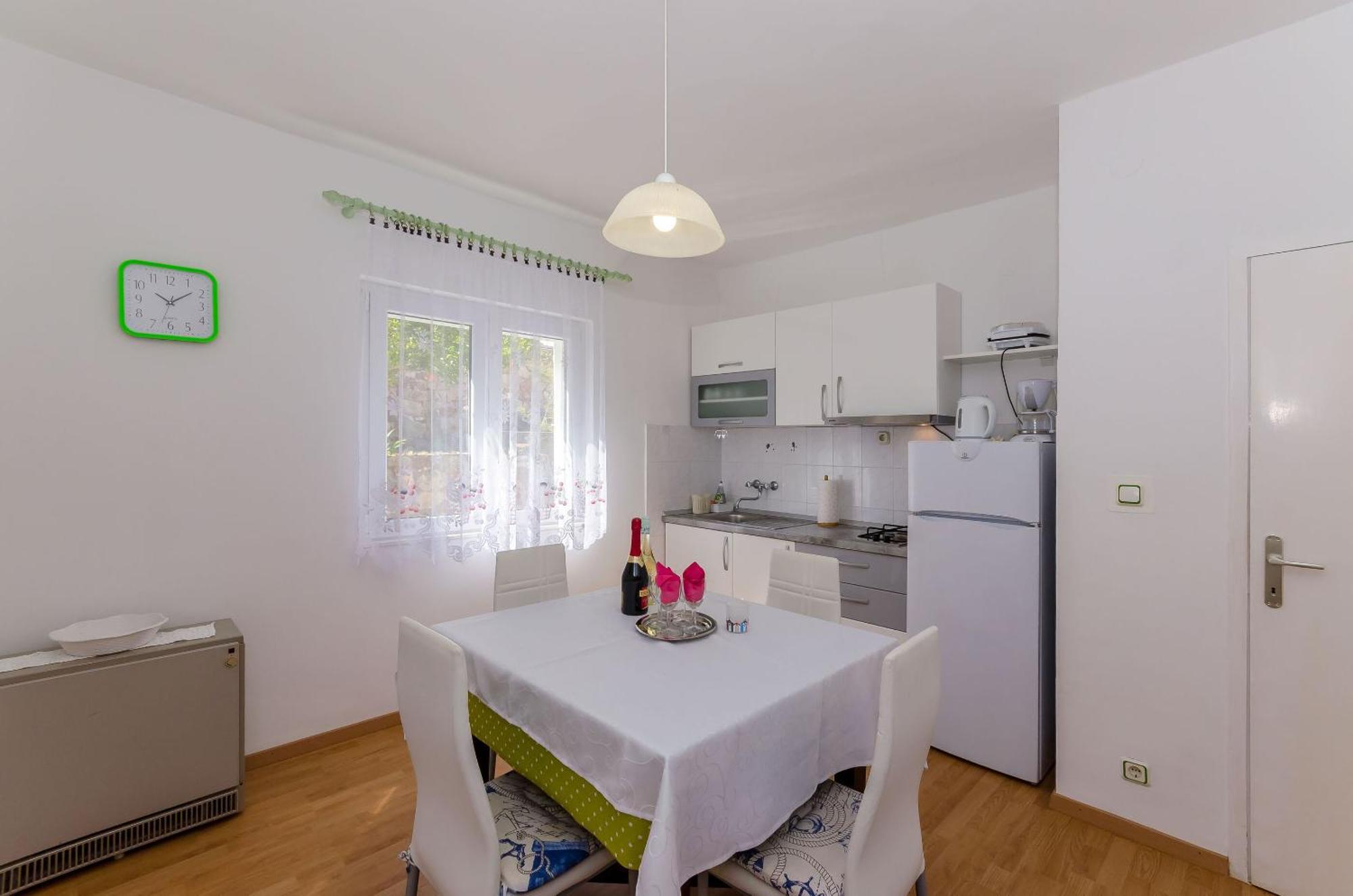 Apartments Jakov イェルサ エクステリア 写真
