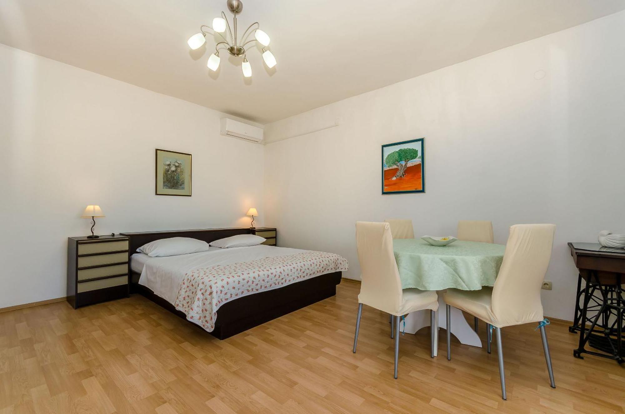Apartments Jakov イェルサ エクステリア 写真